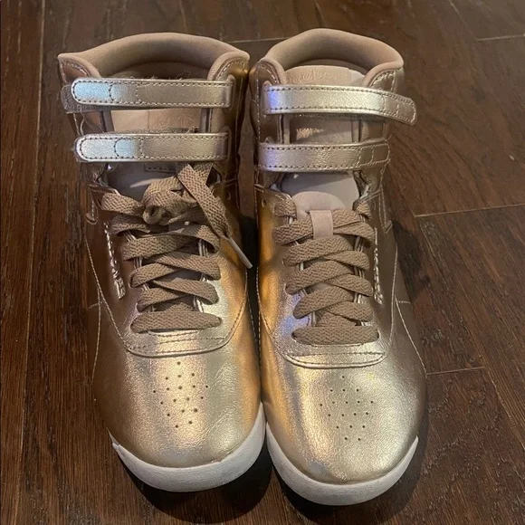 Reebok Rose Gold Sneakers - Picture 1 of 7